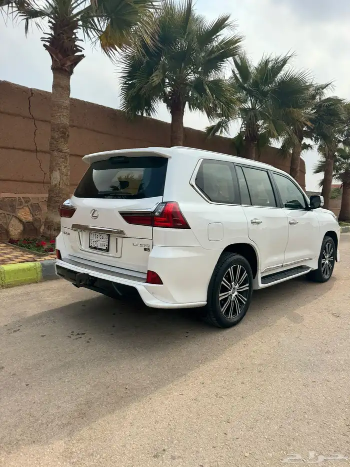 لكزس LX 2020 2