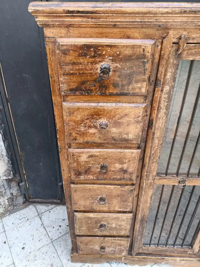 دولاب خشب متحفي مميز جدا 10