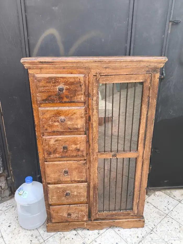 دولاب خشب متحفي مميز جدا 0