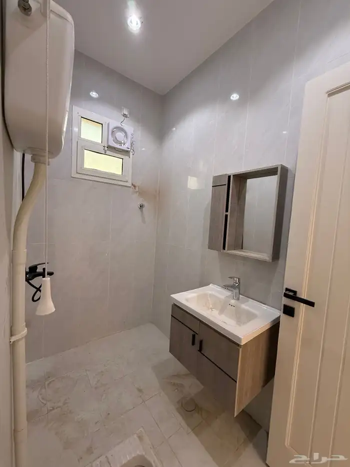 شقة جديدة عرسان للإيجار القدس 11