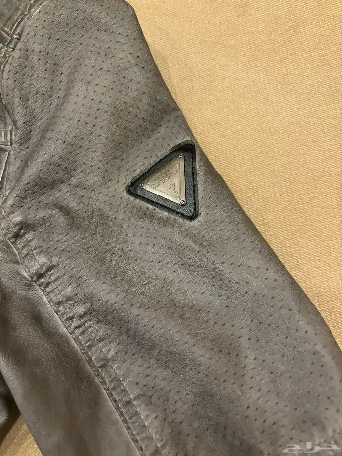 جاكيت ماركة جيس guess رجالي 1