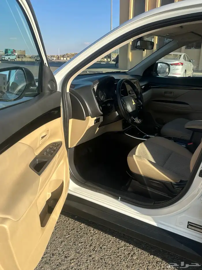 متسوبيشي اوتلاندر 2019 دبل 4