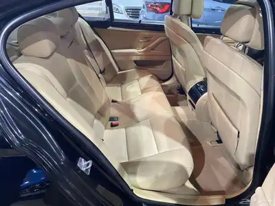 بي ام دبليو 520i 2012 18