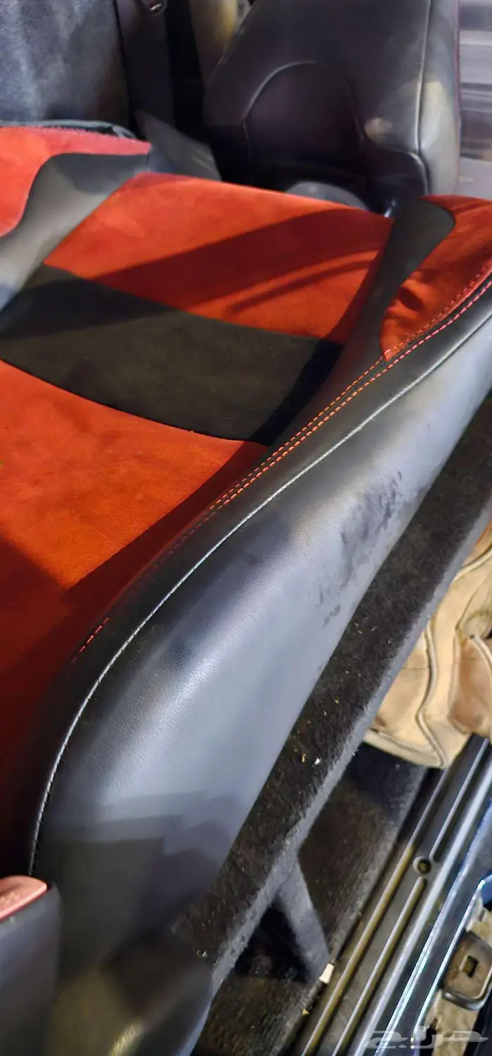 مقاعد رياضية تويوتا gt86 نظيفة جدا بإرباقاتها 4