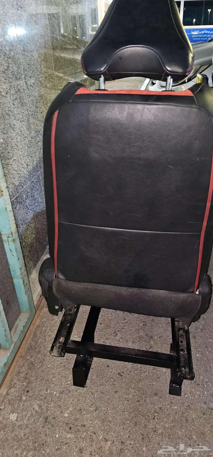 مقاعد رياضية تويوتا gt86 نظيفة جدا بإرباقاتها 2