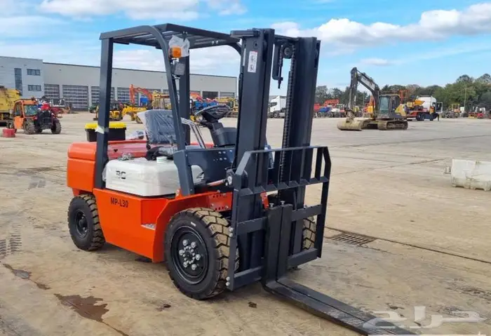 رافعة شوكية 3 طن موديل 2024 لوط4238 4