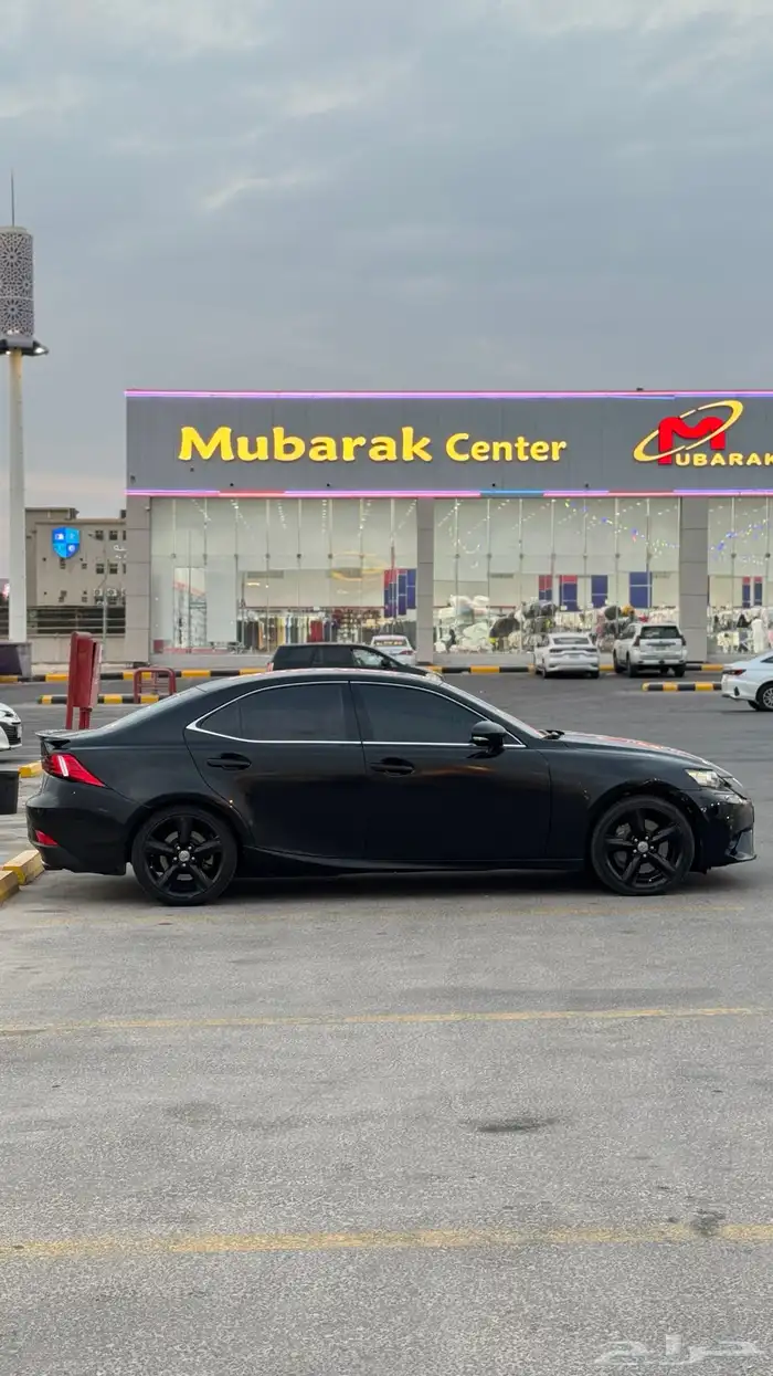 لكزس is350 للي يدور النظيف  تم البيع 6
