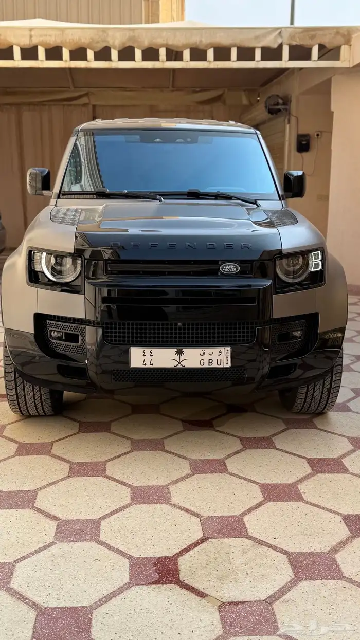 تم البيع ديفندر 2020 SE2 كندي بحالة الوكالة 6 سرندل 0