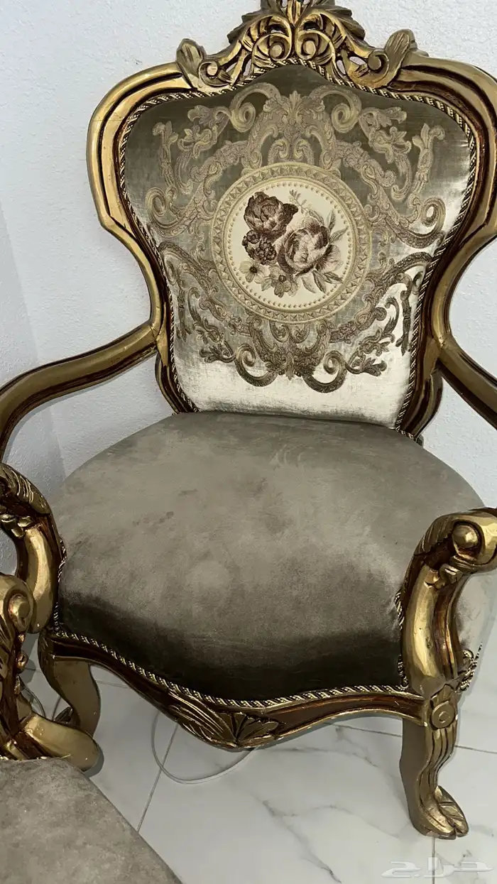 كنب6قطعه نظيفه مع 5طاولات 1