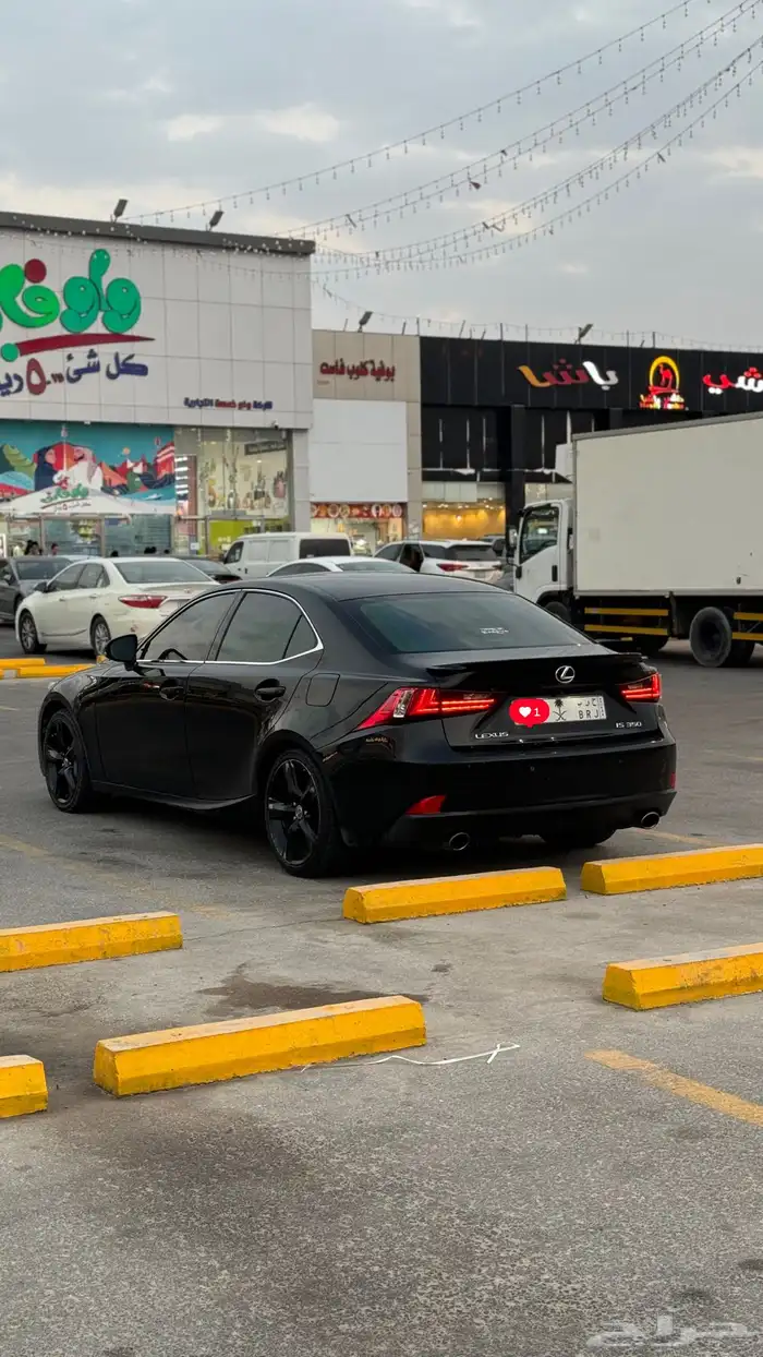 لكزس is350 للي يدور النظيف  تم البيع 3