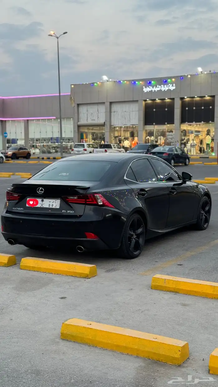 لكزس is350 للي يدور النظيف  تم البيع 5