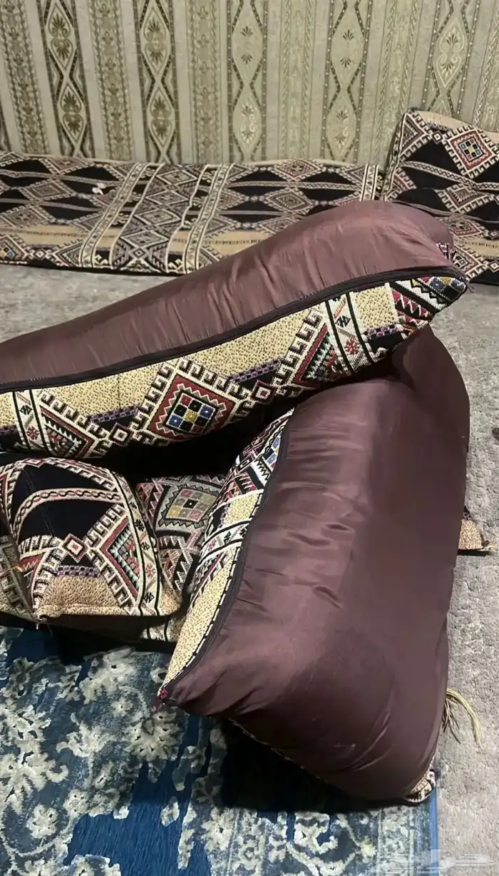 مخاد خيمه نظيييفه بيع مستعجل اليوم 3