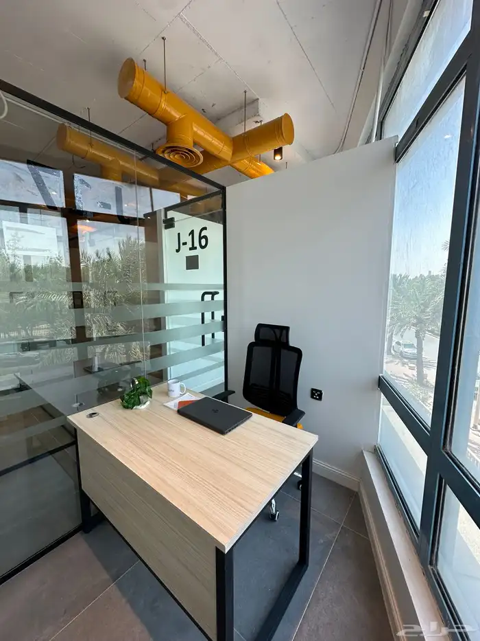 مكاتب مفروشة للإيجار 5