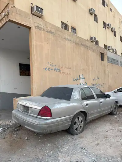 فورد فكتوريا 2006 للبيع قطع 2