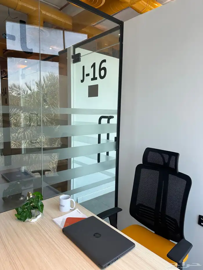 مكاتب مفروشة للإيجار 4