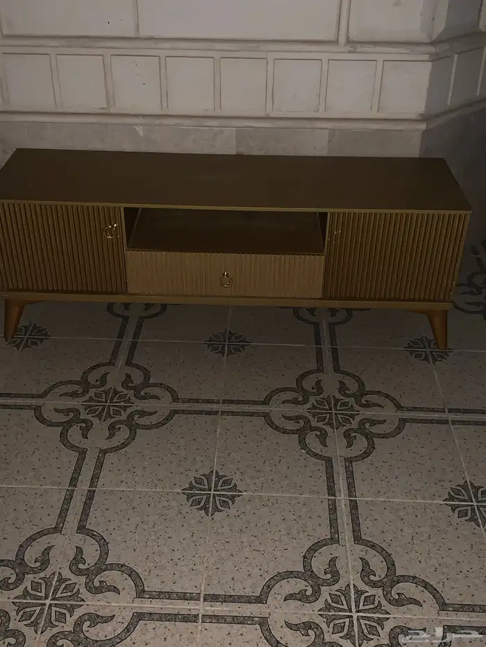 طاولة للبيع 0