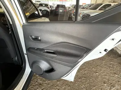 نيسان كيكس  تم البيع 31
