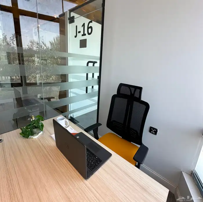 مكاتب مفروشة للإيجار 6