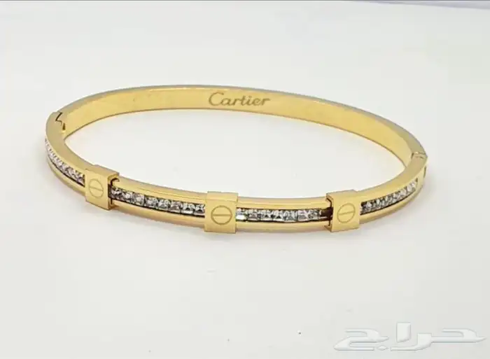اساور وخواتم وسلاسل مميزة LV وكارتير مع الملحقات ويوجد توصيل 17