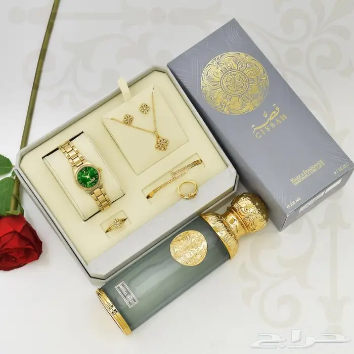 أطقم ساعات نسائية بالاسم المطلوب وعطر فخم 1