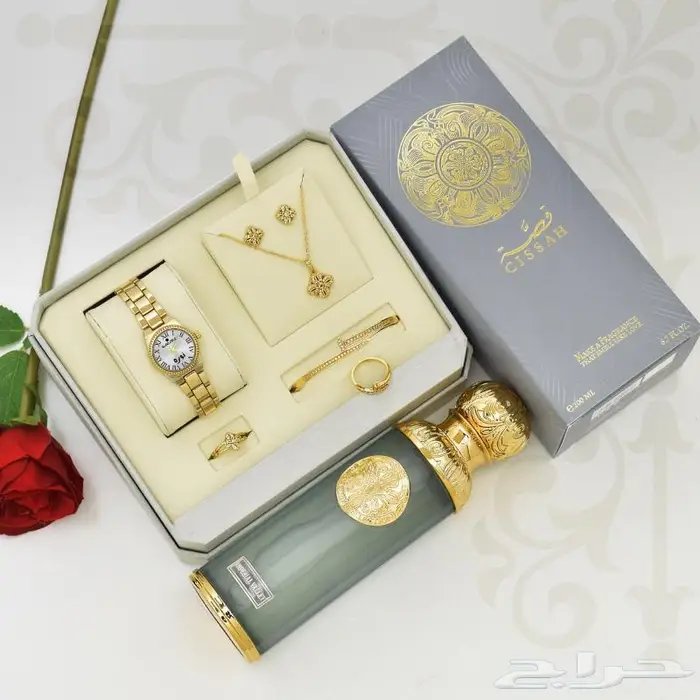 أطقم ساعات نسائية بالاسم المطلوب وعطر فخم 2