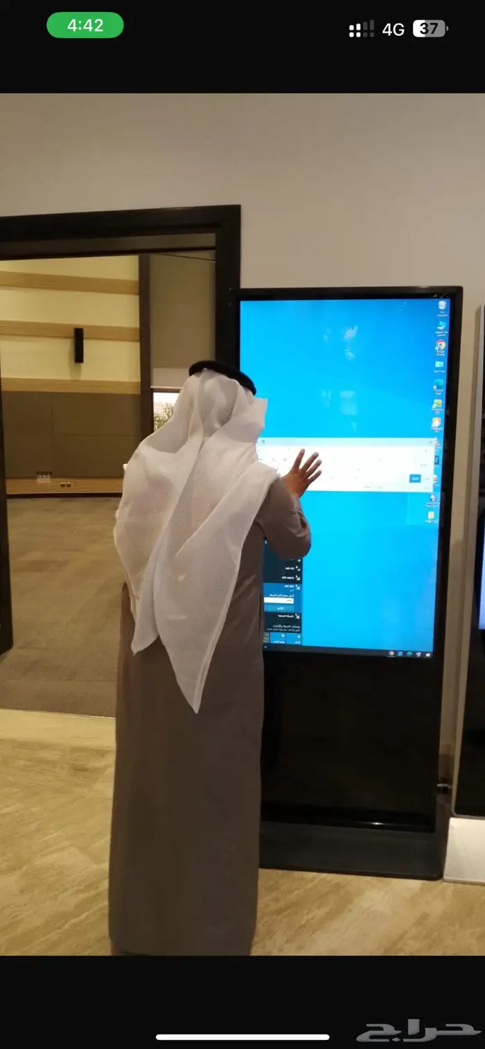 تنظيم المعارض توفير شاشات طولية 4k 2