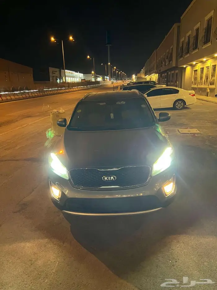 كيا سورينتو 2017 للبيع بنزين محرك 2500 CC نظيفة جدا جدا 8