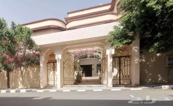 للبيع موقع في حي السداد بالطائف 5