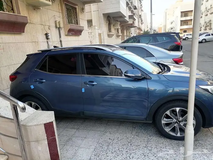 كيا -ستونيك - بيع - عاجل - او بدل بسيارة اكبر ان وجد. 5