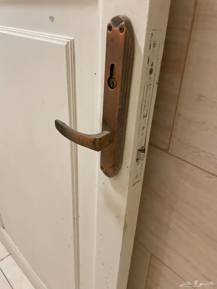 باب خشب للبيع 1