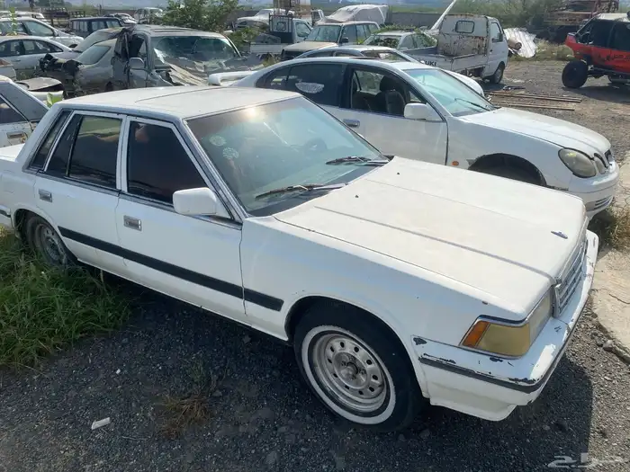 للبيع نيسان لوريل 200L 88 2