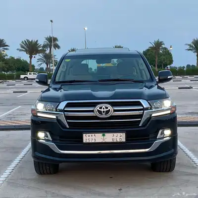 تصوير محترف للسيارات لغرض البيع في الخبر 71