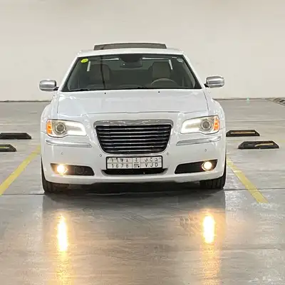 تصوير محترف للسيارات لغرض البيع في الخبر 24