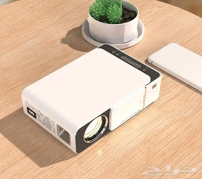 بروجكتر بوضوح عالي 3500 شمعه HD native 11