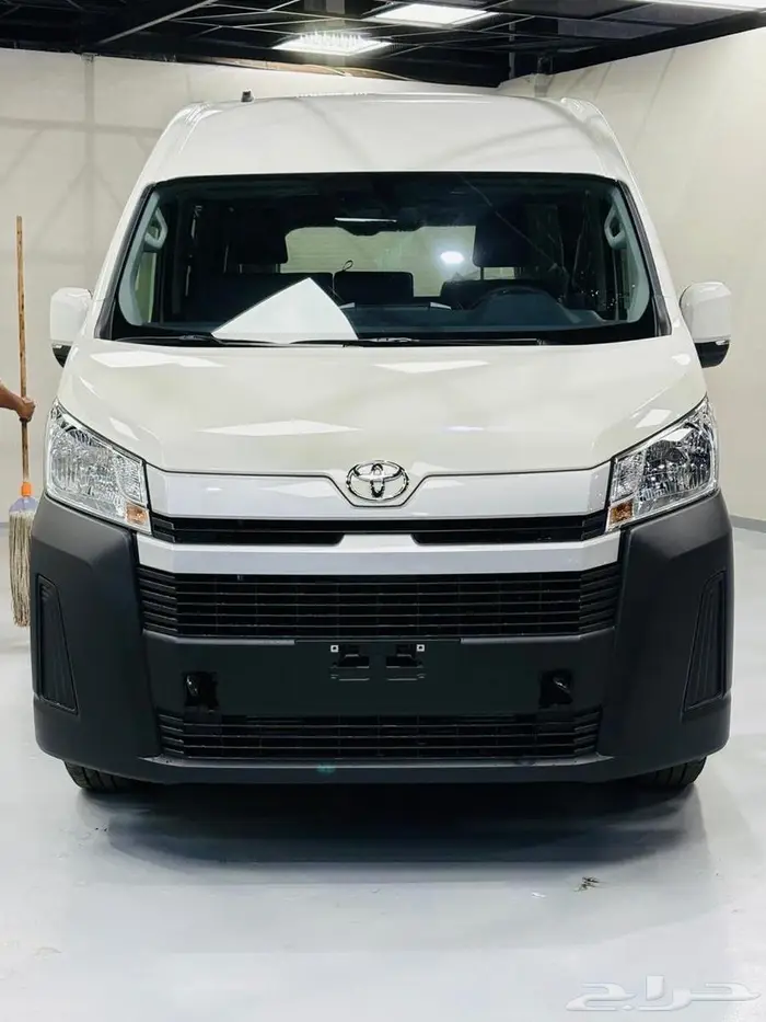 تويوتا باص هاي اس فان بضاعة جير اوتوماتيك ديزل موديل 2025 3