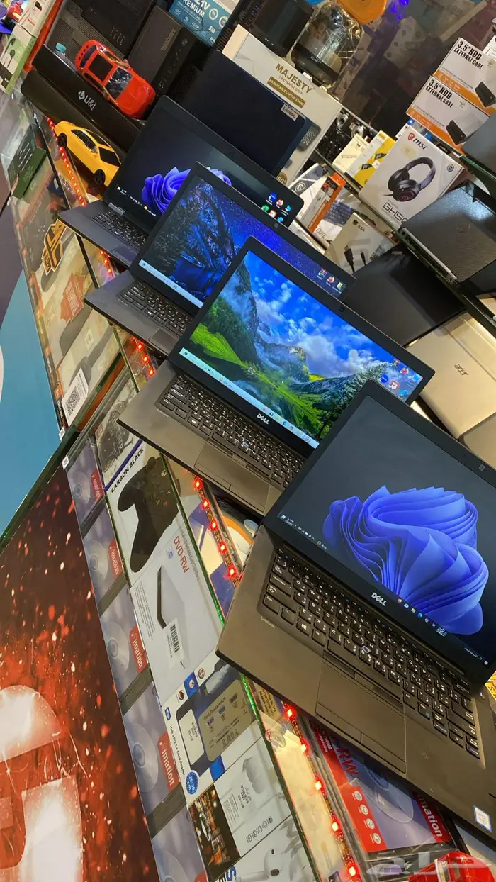 لاب توبات متنوعة ديل i7 و HP I5 و لينوفو I5 .I3 27