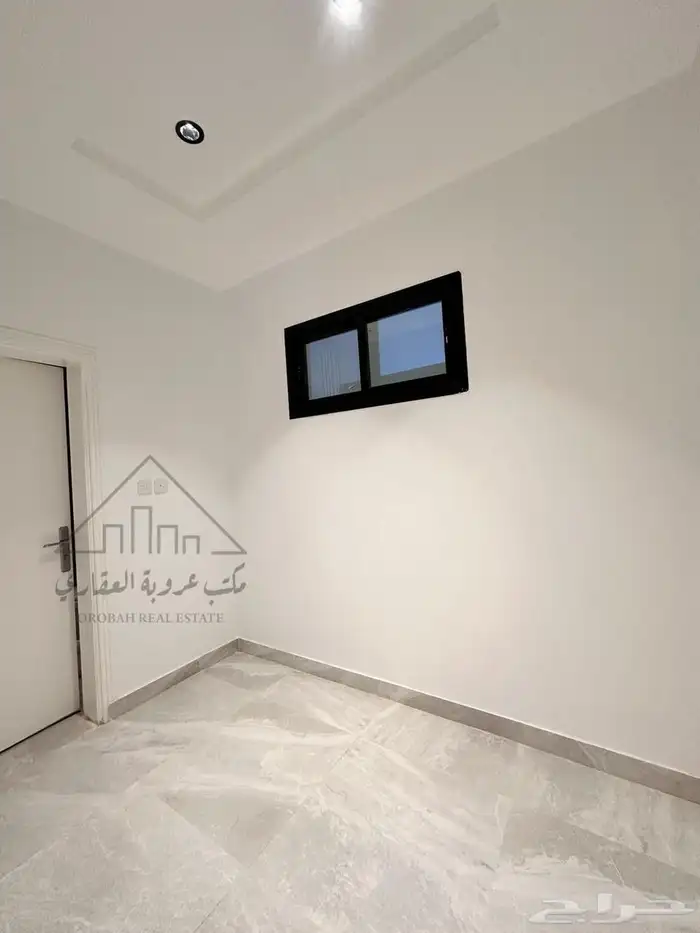 للبيع فيلا نص ارض ثلاثه ادواو 18