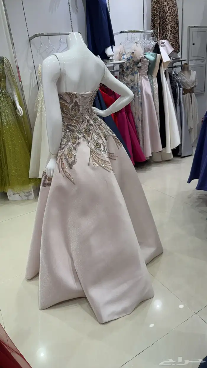 فستان راقي والبيع سمح وقابل للتفاوض 3