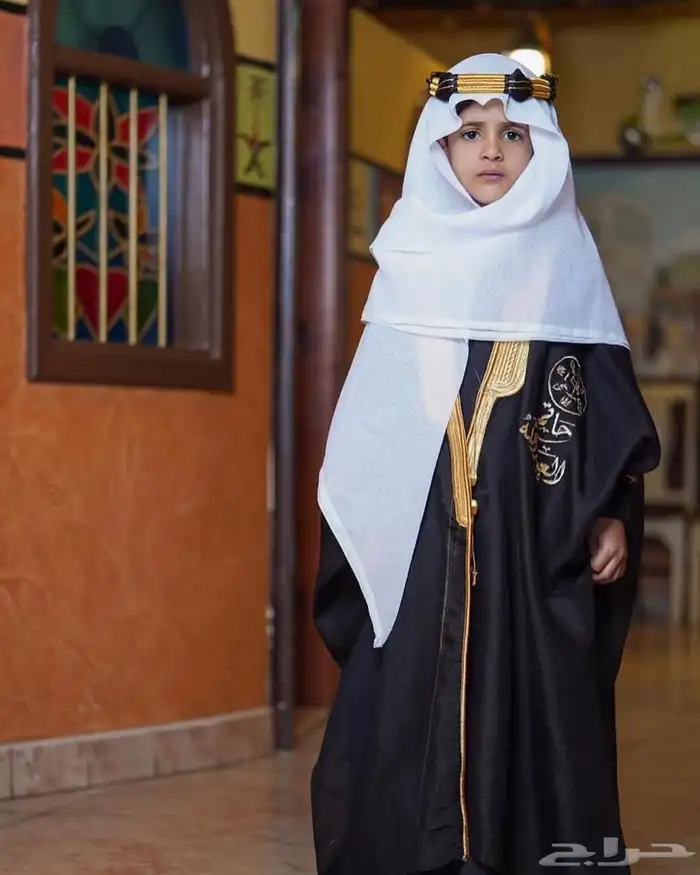 طقم يوم التاسيس ولادي بشت عقال طاقيه 0