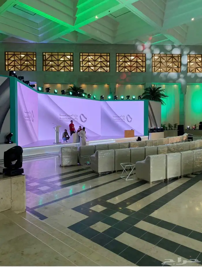 عروض يوم التاسيس احجز الاضاءات و تنظيم الايفنتات والمعارض 13