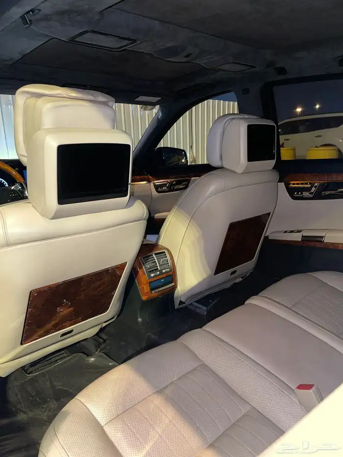 للبيع مرسيدس 600 اسود فل 2011 0