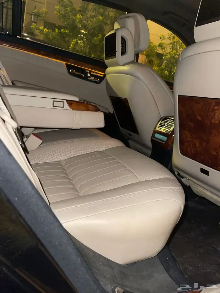 للبيع مرسيدس 600 اسود فل 2011 7