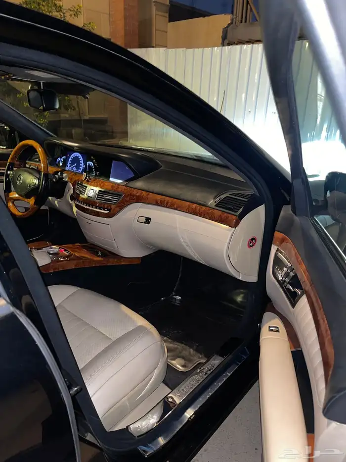 للبيع مرسيدس 600 اسود فل 2011 1