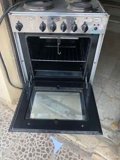 فرن كهربائي قليم غاز نظيف وشغال على الشرط 1