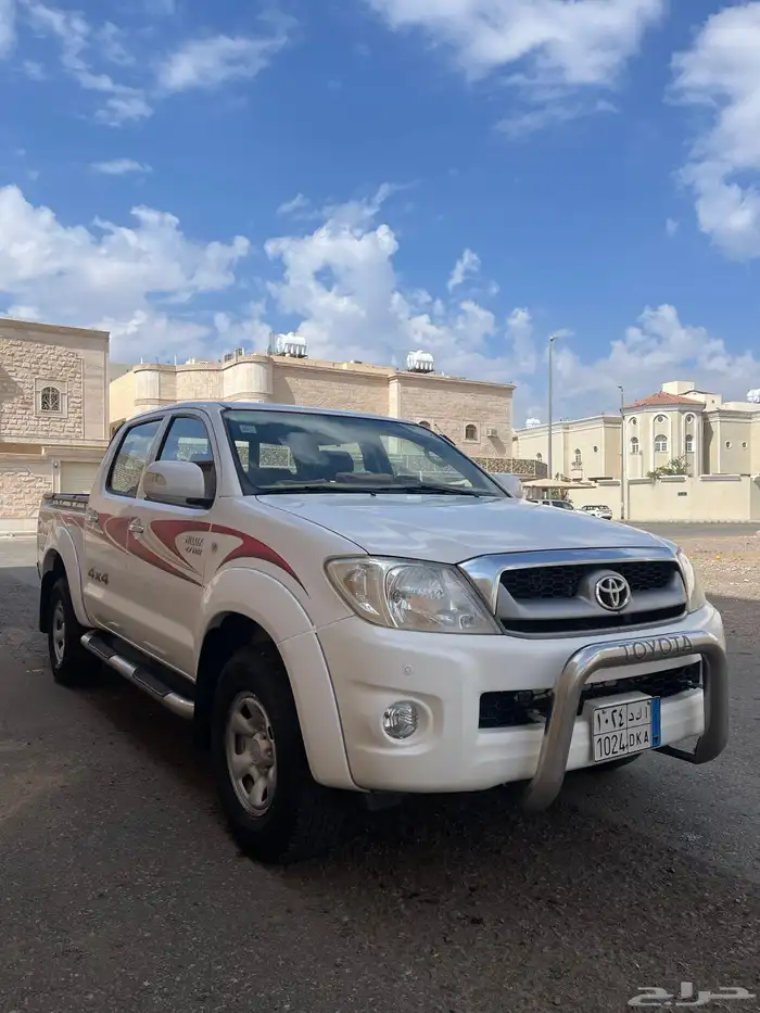 هايلوكس دبل قير عادي 2011 تم البيع 1