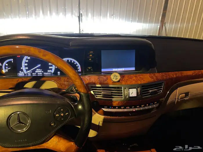 للبيع مرسيدس 600 اسود فل 2011 3