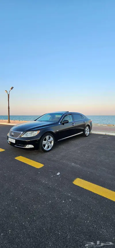 للبيع لكزس LS460L عبد اللطيف جميل 29