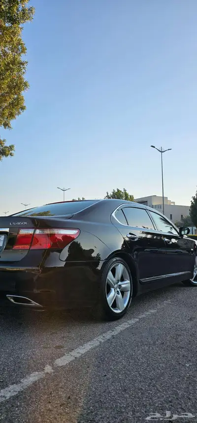 للبيع لكزس LS460L عبد اللطيف جميل 21
