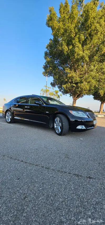 للبيع لكزس LS460L عبد اللطيف جميل 26