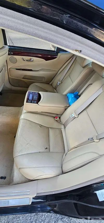 للبيع لكزس LS460L عبد اللطيف جميل 6